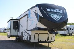 LS-BT-0142F Occasion Winnebago Winnebago 39FB 2017 a vendre1