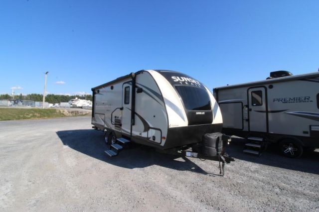 LS-AD-2814 Occasion CrossRoads Sunset Trail 210FK 2018 a vendre1