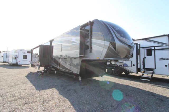 Grand Design Solitude 417KB