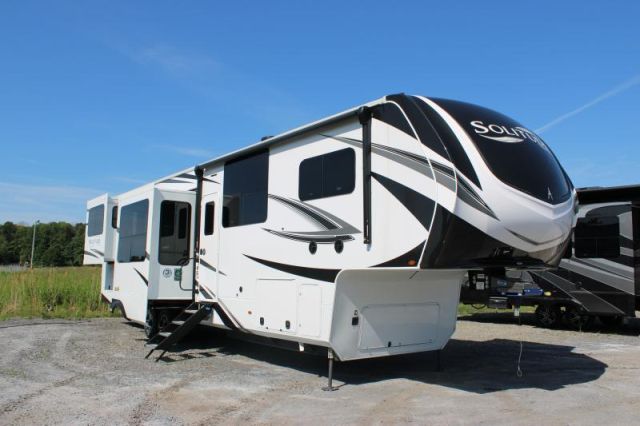 LS-D-2321F Neuf Grand Design Solitude 376RD 2023 a vendre1