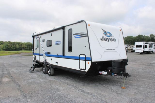 LS-AA-0223C Occasion Jayco Jay Feather 23RBM 2018 a vendre1