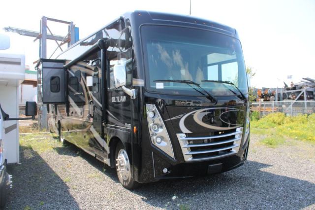 LS-2-0545 Occasion Thor Motor Coach Outlaw 37RB 2019 a vendre1