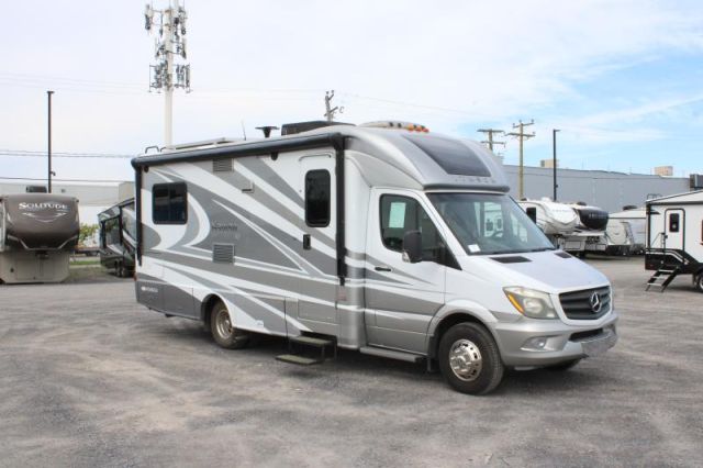 Winnebago Navion 24V