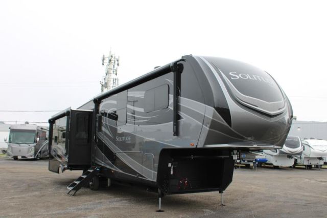 Grand Design Solitude 370DV