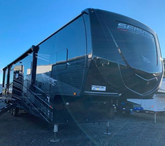 Caravane à sellette cargo Jayco Seismic 4113