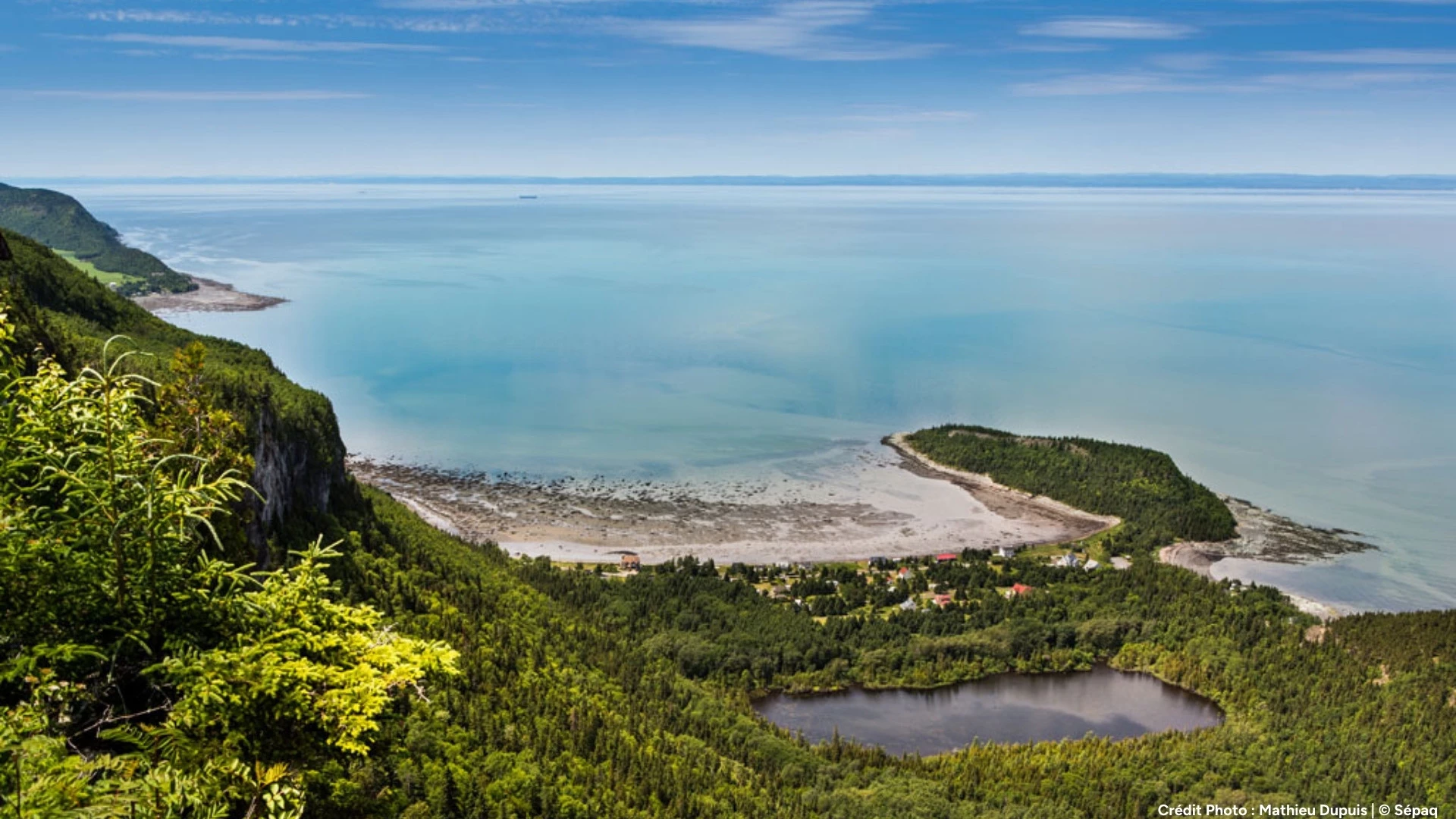 Le parc du Bic vue en hauteur.(Source de l'image : https://www.sepaq.com/pq/bic/#prettyPhoto[gallery2]/4/)