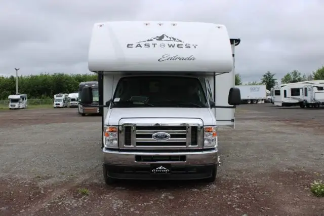 East to West Entrada 2900DS