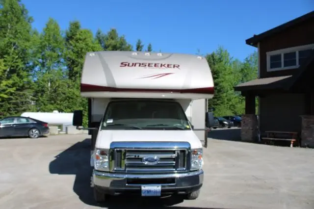 LS-C-0532 Occasion Forest River Sunseeker 3040DS 2019 a vendre1
