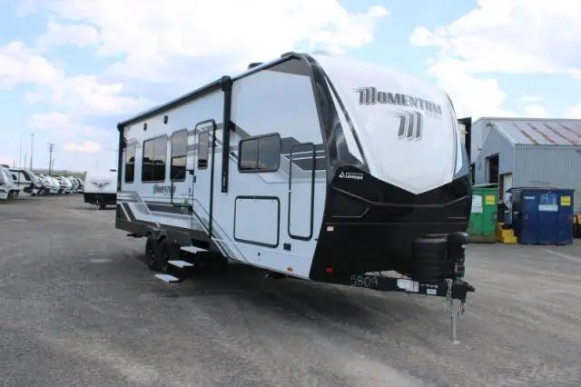 LS-D-3031RC Neuf Grand Design Momentum 25G 2027 a vendre1