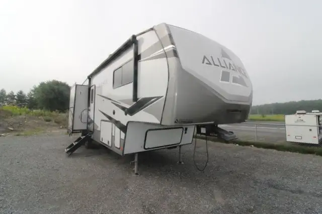 Alliance Avenue 33RKS