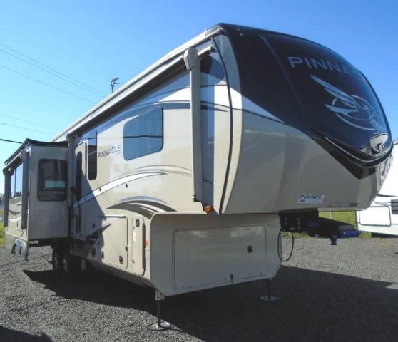 LS-J-2792Q Neuf Jayco Pinnacle 32RLTS 2023 a vendre1