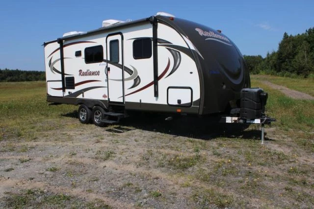 LS-AJ-3603R Occasion Cruiser Rv Radiance 22RBDS 2016 a vendre1