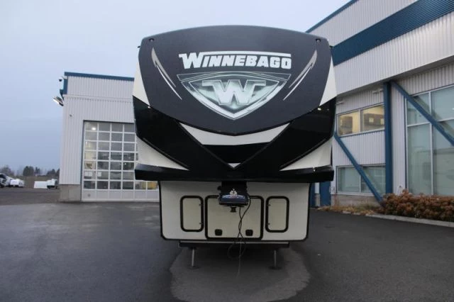 LS-BT-0142F Occasion Winnebago Winnebago 39FB 2017 a vendre1