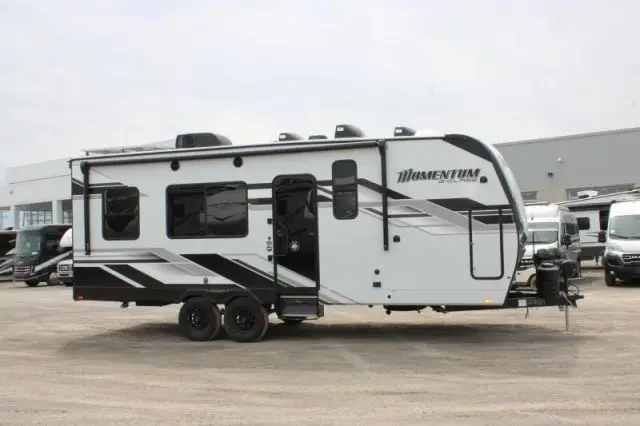 LS-D-2662RC Neuf Grand Design Momentum 23G 2025 a vendre1