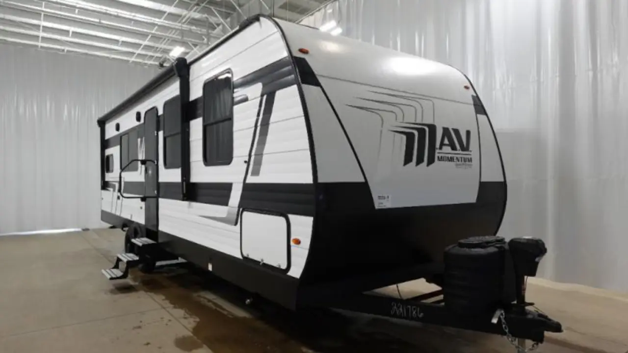 Momentum MAV 17MAV de Grand Design