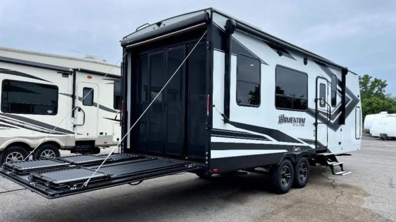 Momentum G-Class 23G de Grand Design