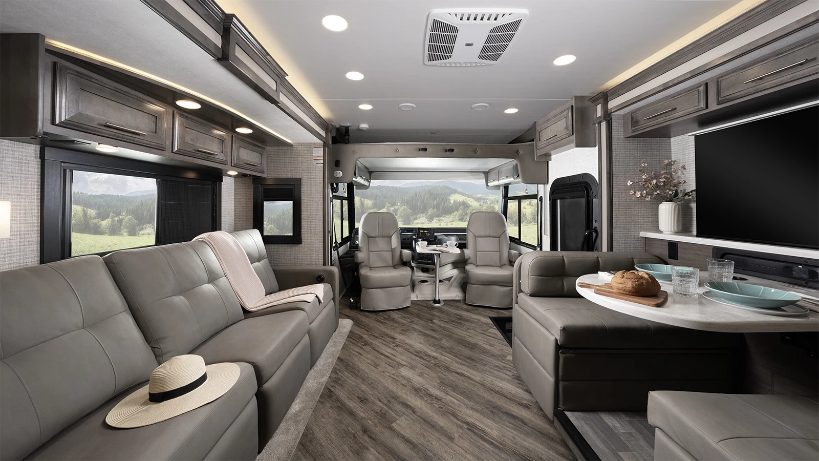 Intérieur Precept Prestige 36H