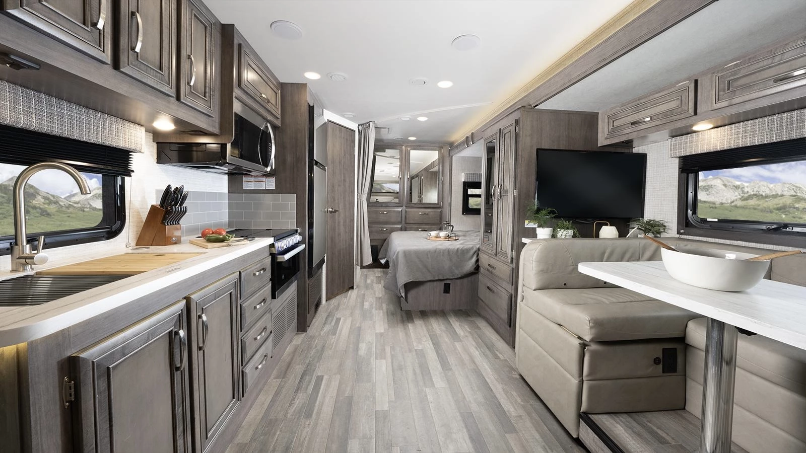 Intérieur Redhawk 24B