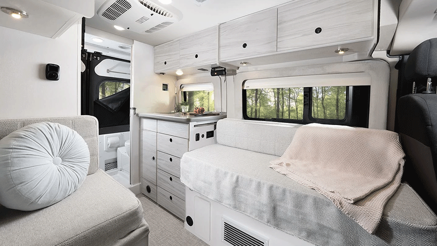 Intérieur Comet 18C