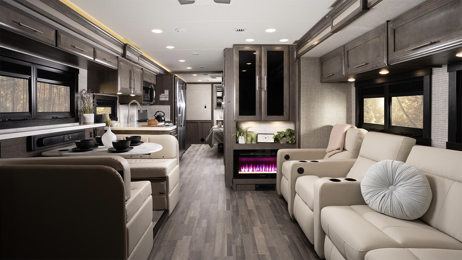 Intérieur Precept 34G