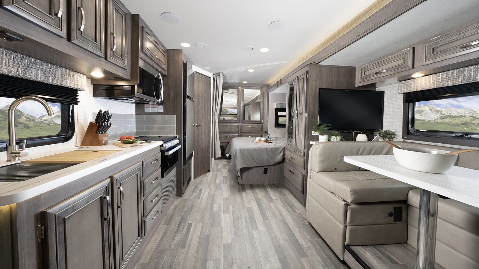 Intérieur Redhawk 24B