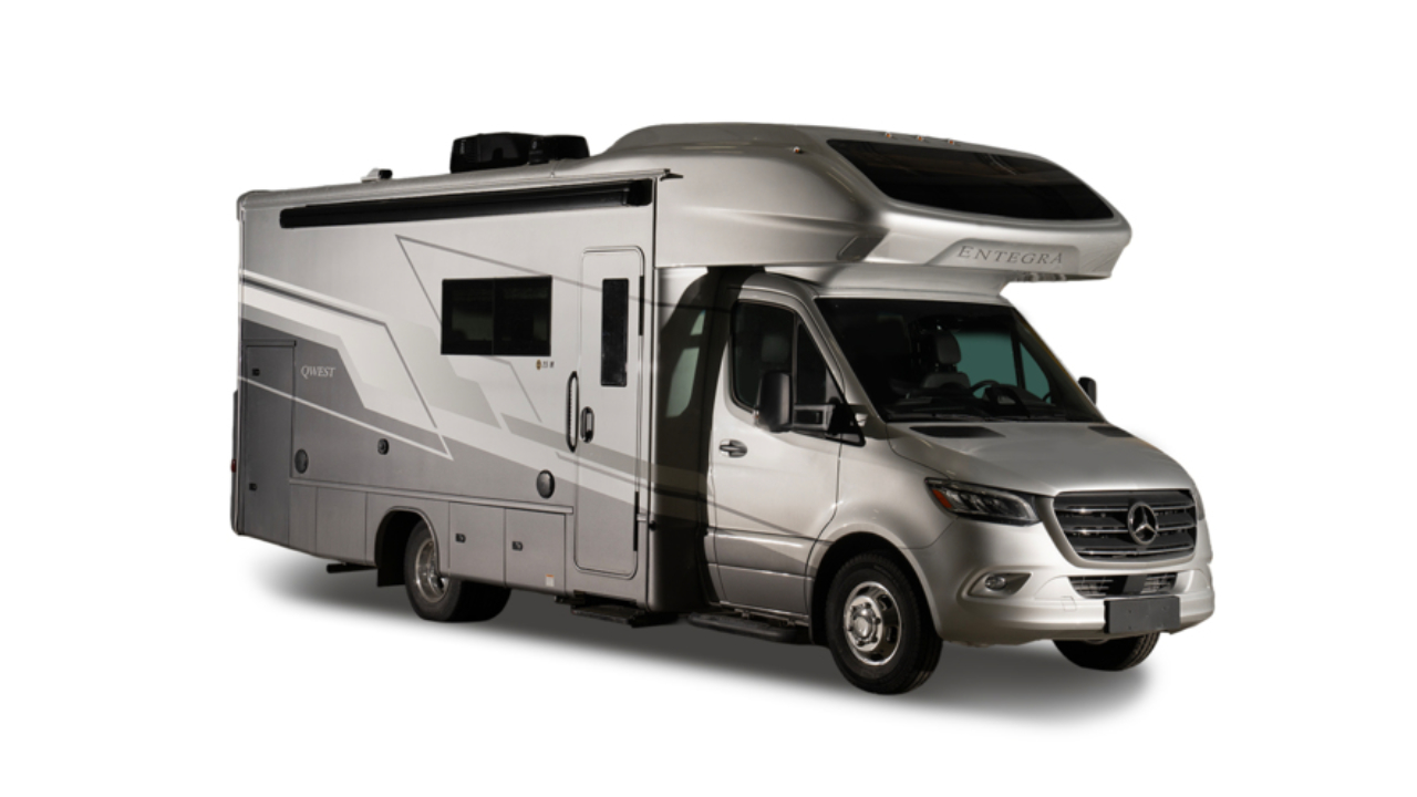 vue latérale avant d'un Qwest 25M de Entegra Coach